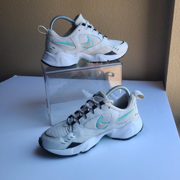 Size 8- Nike Women Air Heights Trainers Platinum Tint CI0603 002 - Picture 3 of 9